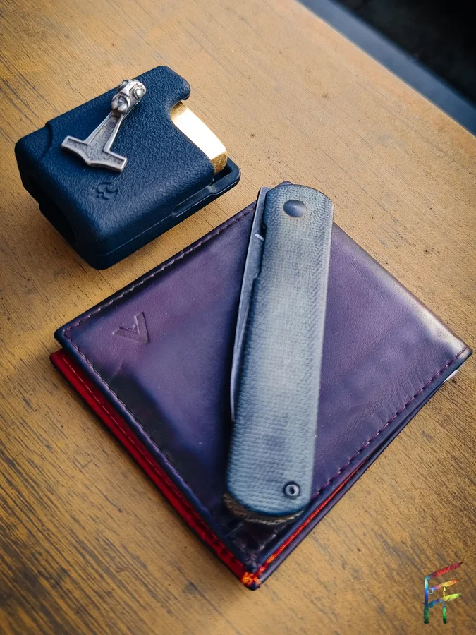 Instagram post by @allettlife for Kizer Knives. Caption reads: Like every Friday... #Feistfriday carry 😃....