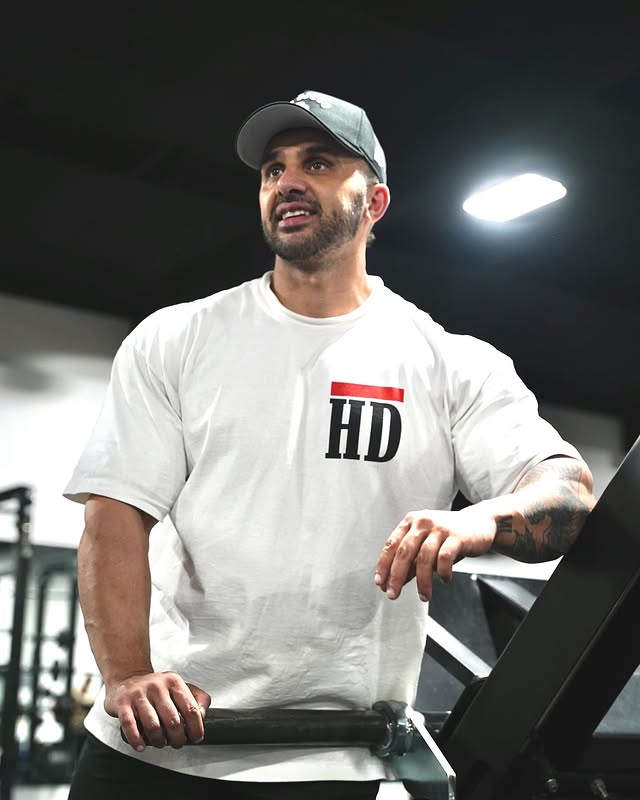 Instagram post by @zanyar.g for HD MUSCLE. Caption reads: INTEGRITY IS EVERYTHING 🌐 - Super excited to....