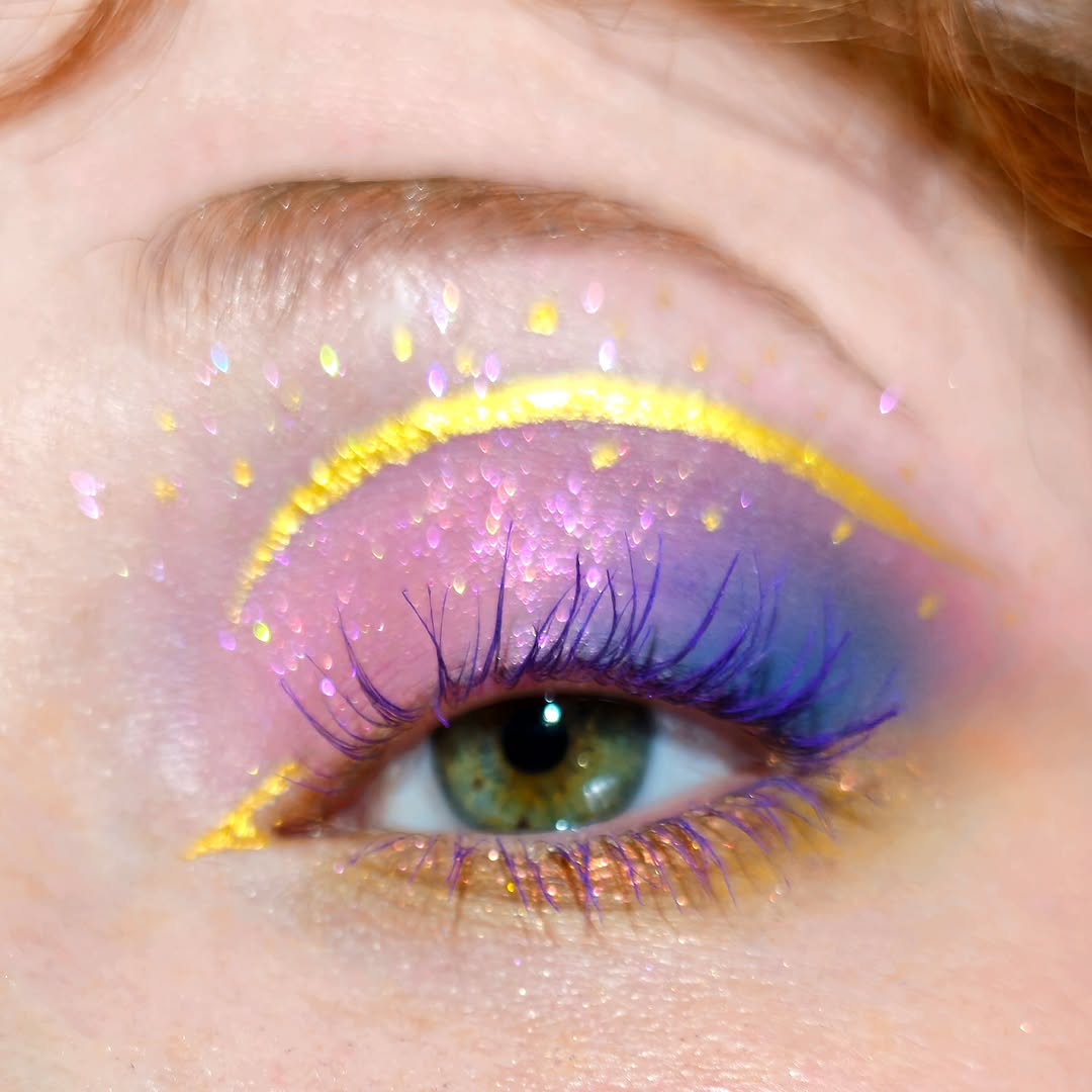 Instagram post by @glitterfairysarah for Cloudicos. Caption reads: [...] @lisaeldridgemakeup 0n lip liner @cloudicos....