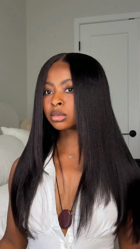 Instagram post by @miss_scarletttt for Luvme Hair. Caption reads: [...] for the ladies who wear wigs😍😍 Hair....