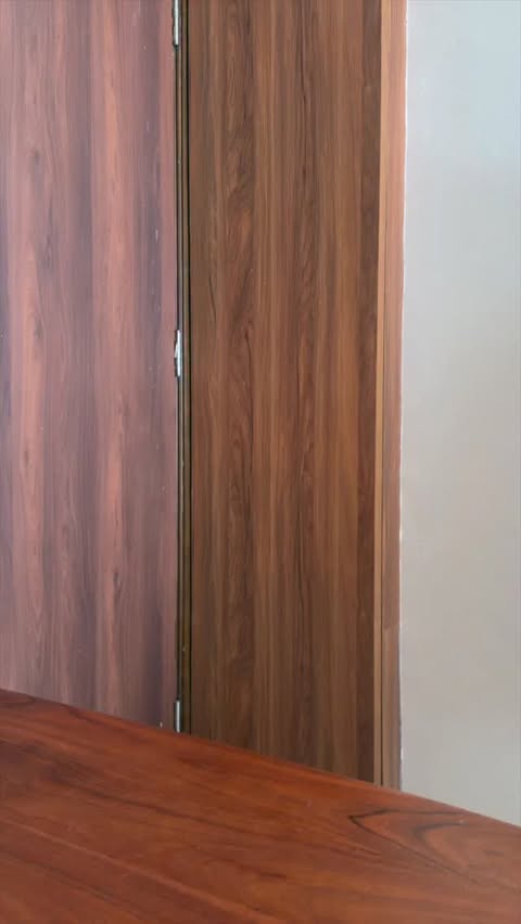 Instagram post by @neshkasavera for Loop Earplugs. Caption reads: [...] miss the holiday sale.
#loopearplugs....