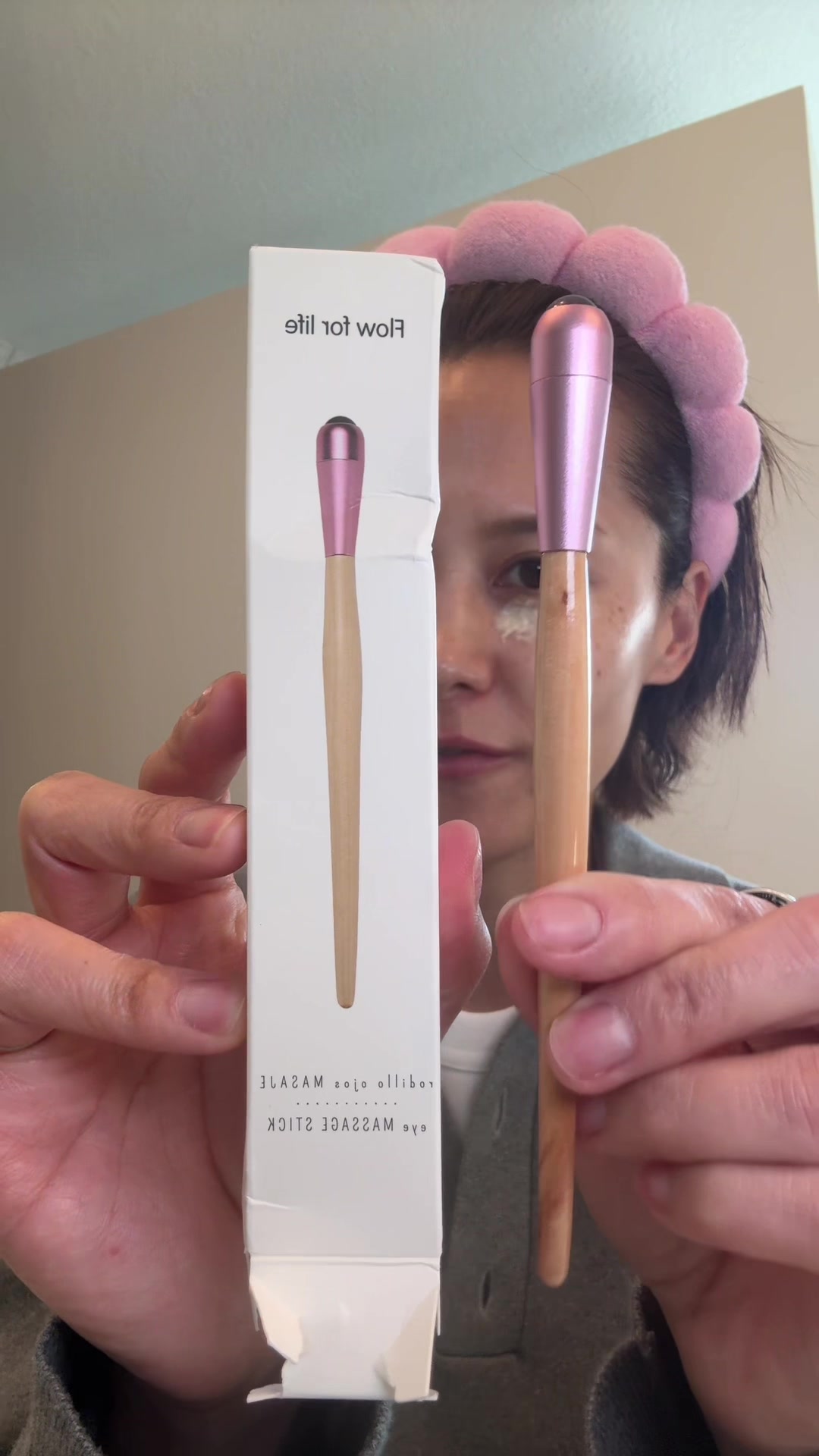 TikTok post by @mwuah.cecile for Palimder. Caption reads: @Palimder eye stick massager is so unique and....