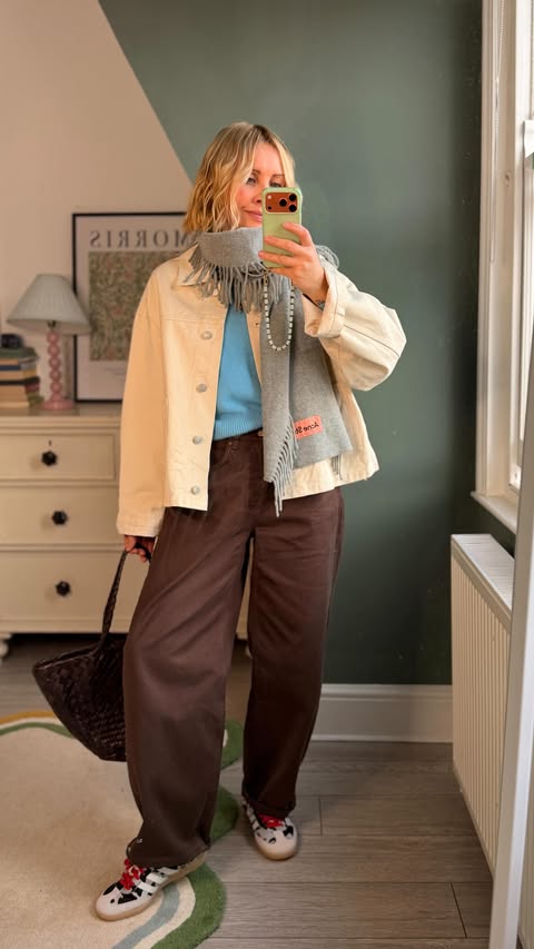 Instagram post by @ashley.dainty for Glassworks London. Caption reads: Didn’t mean to disappear for a few weeks 😅 I hurt....