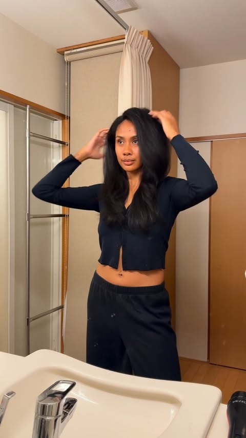 Instagram post by @rachelmariean for Revlon Hair Tools. Caption reads: Perfect for gifting… or keeping for yourself 😉The....