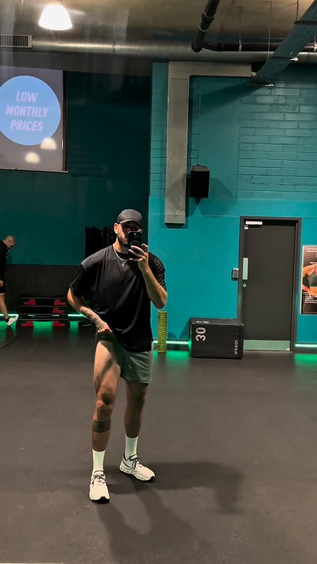 Instagram post by @zachariah_noble97 for Protein Works. Caption reads: MONDAY MADNESS!!! Fuelled by @proteinworks 
USE....