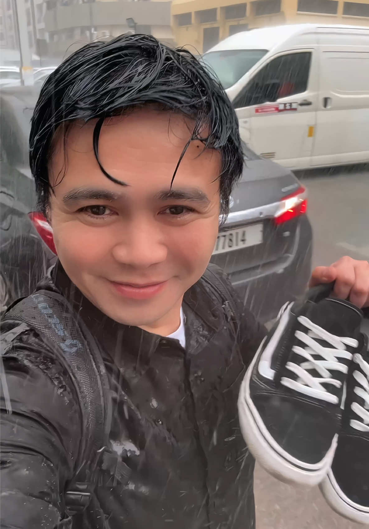 TikTok post by @milodelosreyes for Pakistan Tehreek-e-Insaf. Caption reads: #azhar #dubai #rain #pashtopoetry #pashtosong....