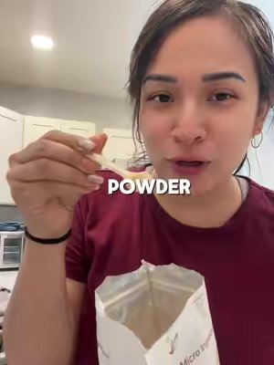 TikTok post by @mirkajelisse.ugc for Micro Ingredients. Caption reads: [...] now.☕️ #lionsmane #wellnessroutine....