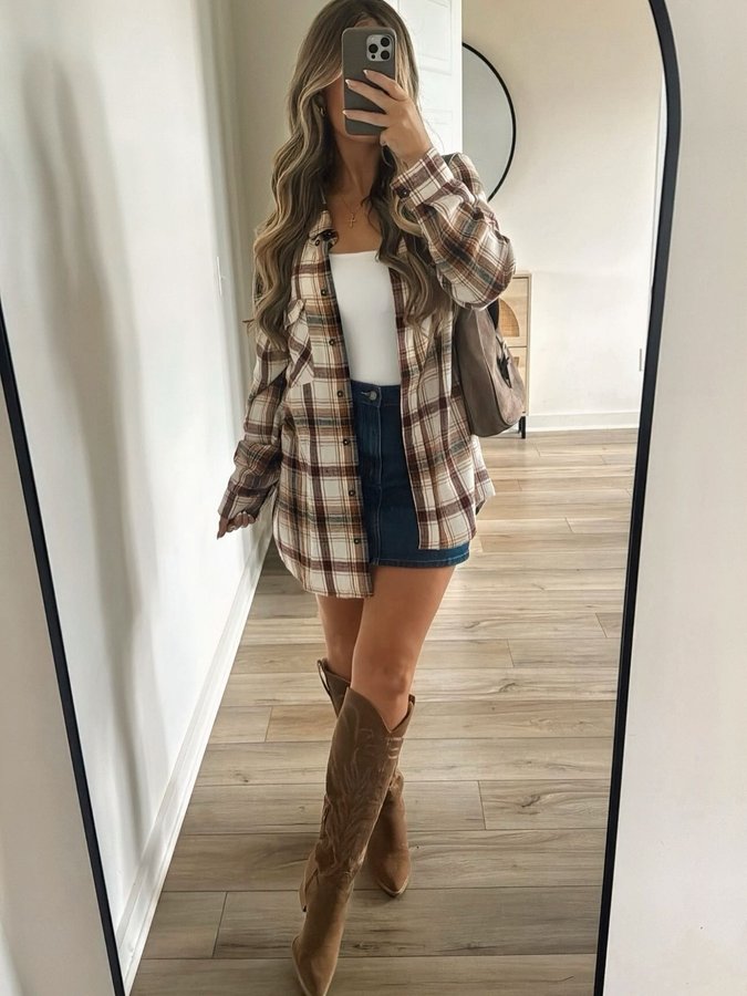 Instagram post by @erica_mmiller for Willow Boutique. Caption reads: Favorite season with @willowchicboutique 🤎.