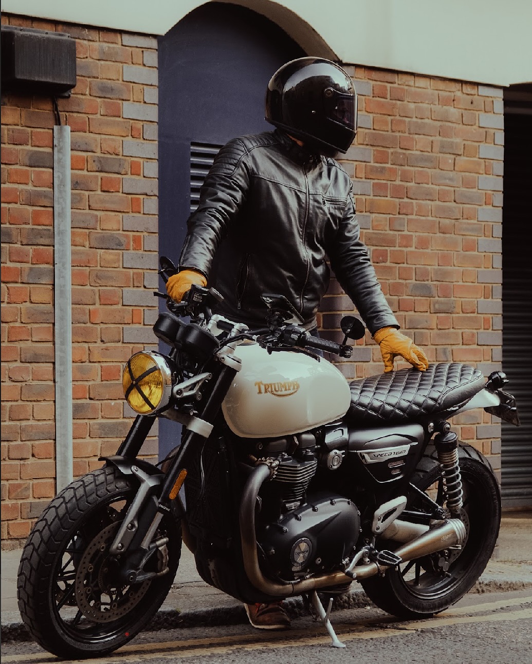 Instagram post by @_dreamontwowheels for Motone. Caption reads: Modern Classic in a modern world… but even around....