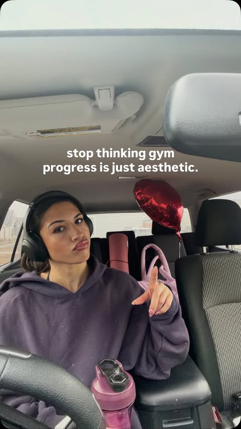 Instagram post by @fitzcourtknee for C4 Energy. Caption reads: [...] is just aesthetic. @younglaforher @c4energy....