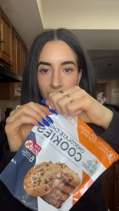 Instagram post by @coachortalbfit for Hungryroot. Caption reads: @hungryroot makes being gluten free, dairy free,....