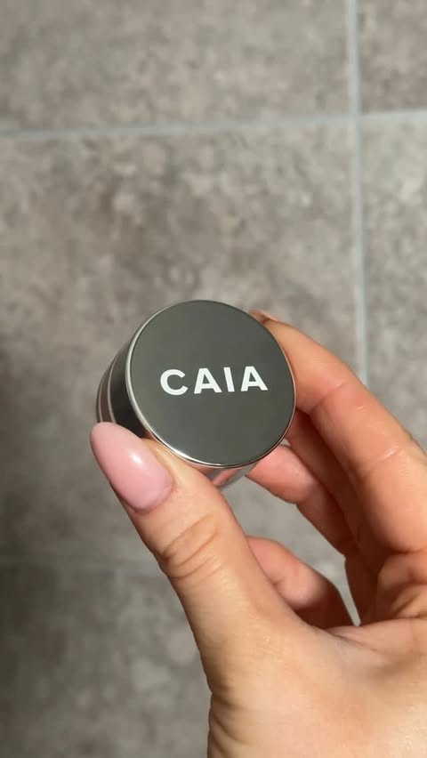 Instagram post by @joannawindrammua for CAIA COSMETICS. Caption reads: [...] look more awake with just 1 product....