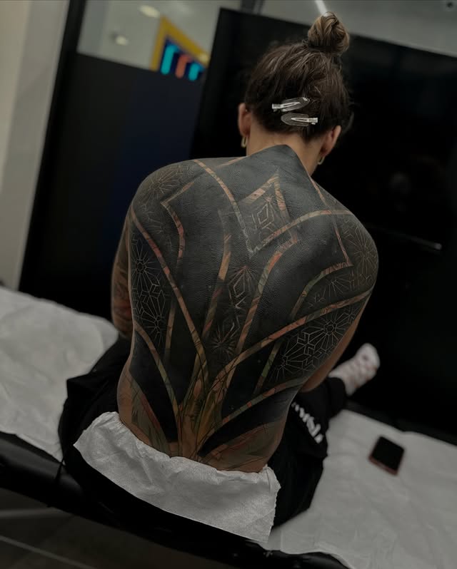 Instagram post by @elisa.esposto for Pepax Official. Caption reads: Work in progress.. can’t wait to finish it....