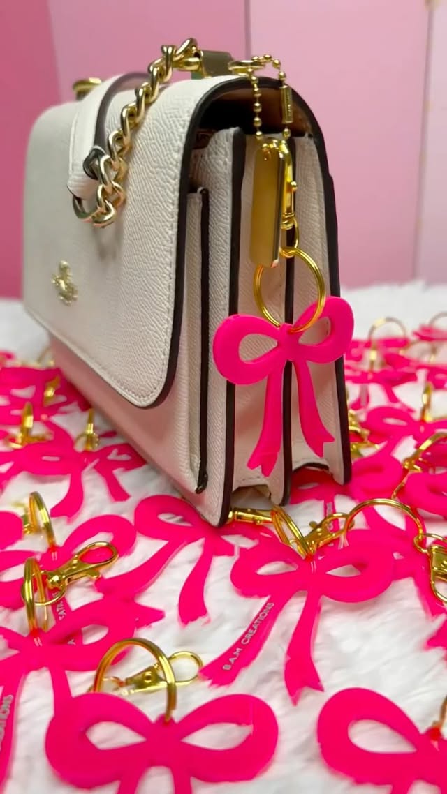 Instagram post by @b.a.m.creations for Glowforge. Caption reads: 💞 AMIGAS 4 EVER & EVER 💞 This Saturday join us....