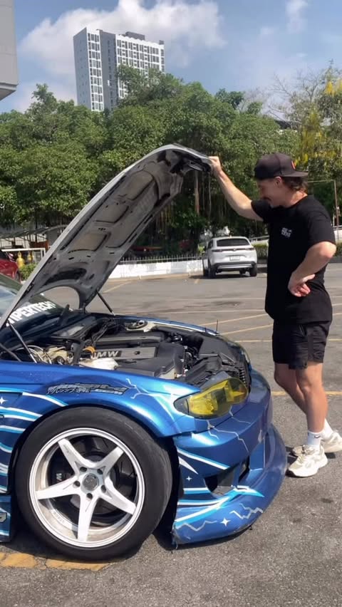 Instagram post by @driftacrosstheworld for Carly Connected Car. Caption reads: On a global journey like Drift Across The World,....