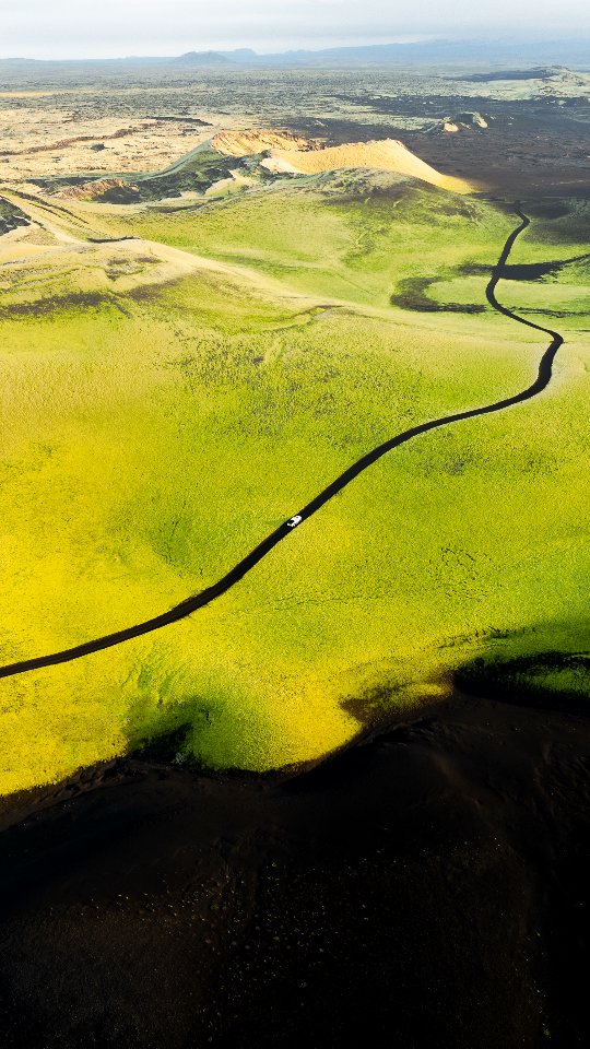 Instagram post by @roamwithmarie for Earth. Caption reads: 6 tips for driving the Highlands 🇮🇸👇

🚙 Use a....