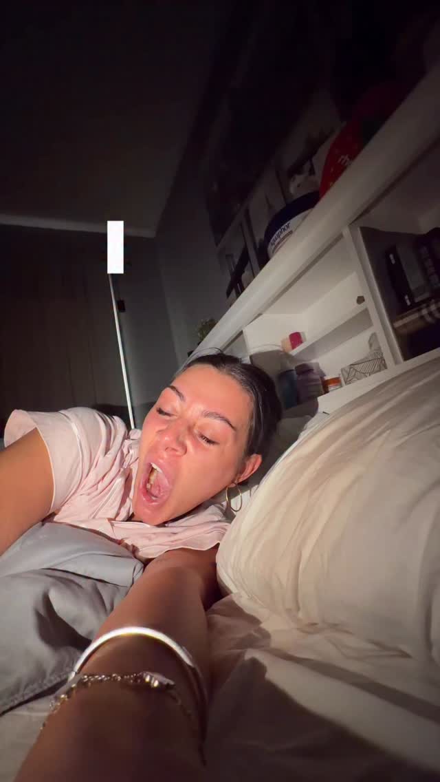 Instagram post by @izzysantulli for TheraBreath. Caption reads: VLOGMAS DAY 3🎄 Can’t wait to show you guys the....