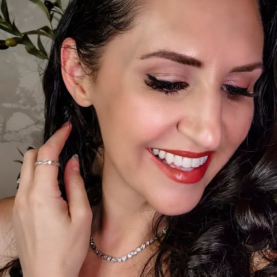 Instagram post by @theclassymamabear for Melinda Maria. Caption reads: [...] with a little sparkle from....