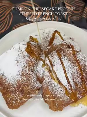 TikTok post by @cookingkatielady for Eat Royo. Caption reads: [...] flavor AND macro-friendly 👌 Made with....