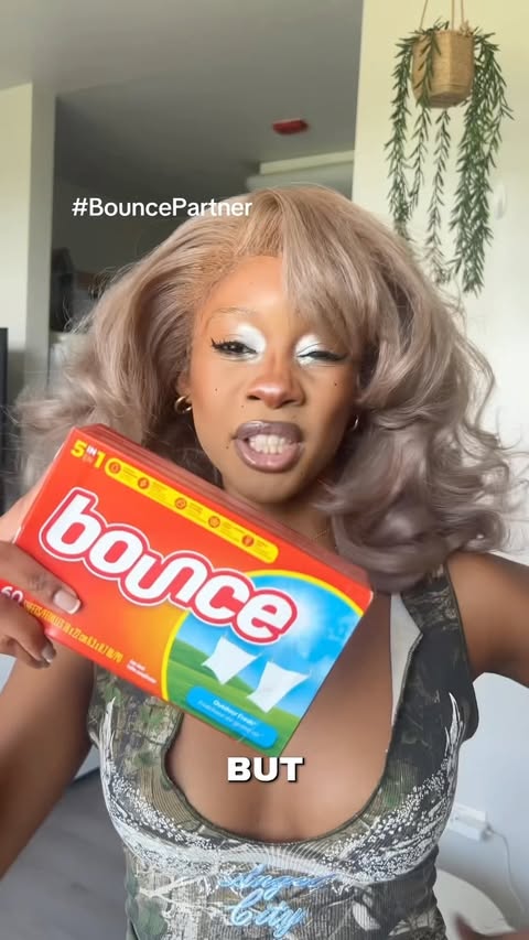 Instagram post by @itgrls_closet for Bounce. Caption reads: @bouncesheets #bouncepartner #putasheetonit #ad....