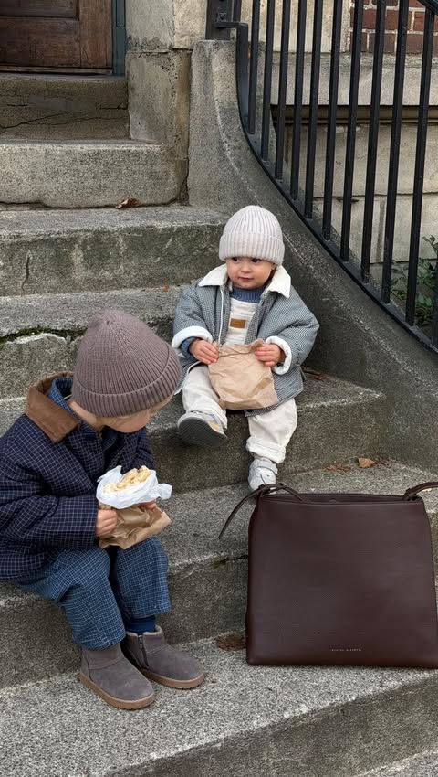 Instagram post by @dianaviskov for Status Anxiety. Caption reads: morning bagel runs absolutely love @status_anxiety....