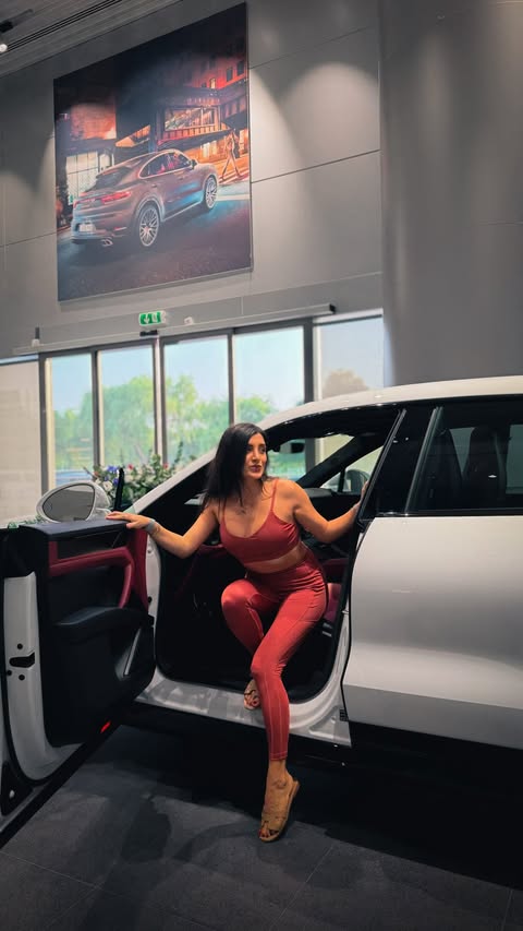 Instagram post by @bitamajiidi for Barebells Functional Foods. Caption reads: Had the loveliest time at the Porsche x Pilates....