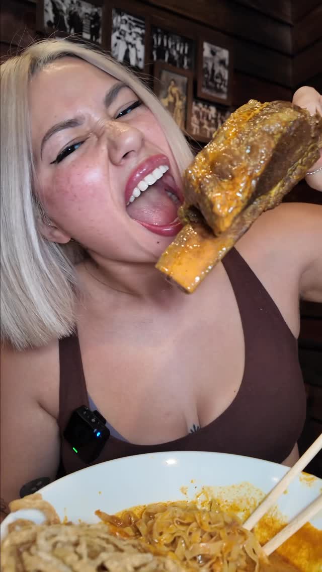 Instagram post by @bigmouthjas for Yelp. Caption reads: @BangkokStreetFoodLV in Chinatown Las Vegas is....