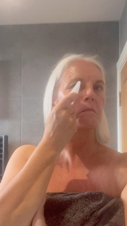 Instagram post by @rachelperu1 for This Works. Caption reads: My summer nights routine.

🤧 I’ve never....