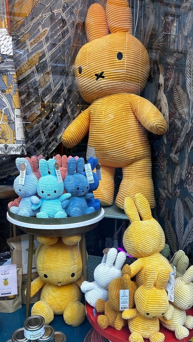 Instagram post by @amyymaggie for KATE HEWKO. Caption reads: [...] of shoes out for this one 🤩🖤

Dress....