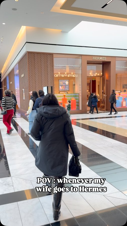 Instagram post by @worldofcasaharris for Save The Duck. Caption reads: Gotta jump on that door frame Pablo.

Coat:....