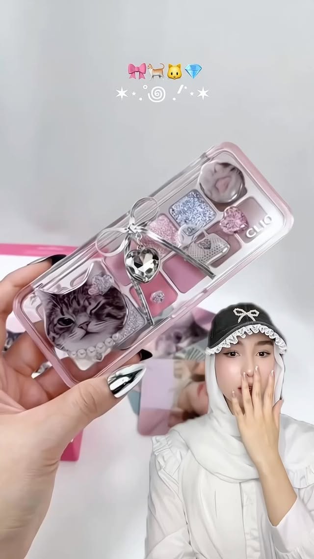 Instagram post by @hinddiary22 for CLIO Cosmetics. Caption reads: My favorite purchase of this month😭💌🎀 كوريا....