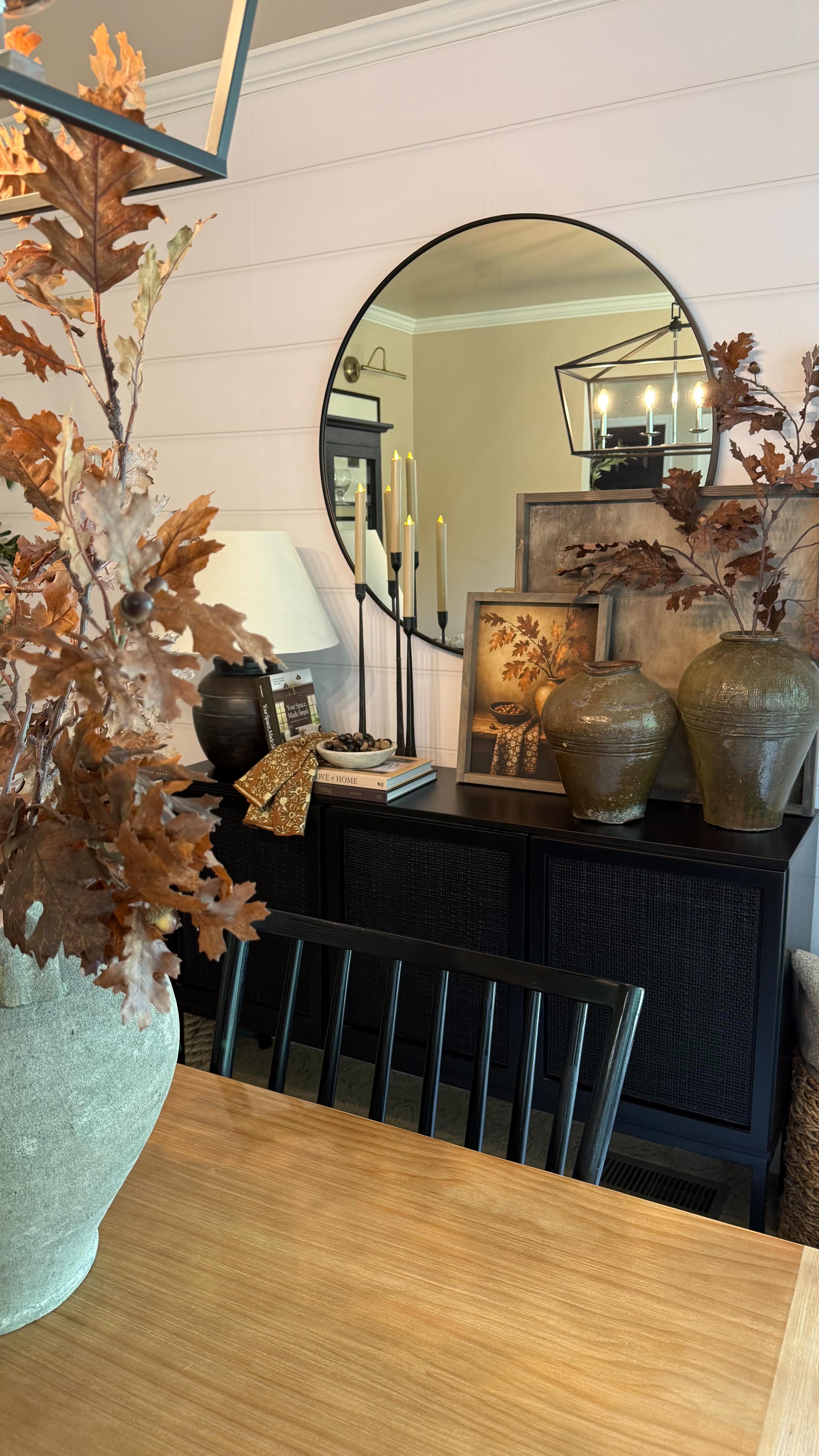 Instagram post by @farmtotablecreations for Linens & Hutch. Caption reads: Layered, Fluffy & Cozy…. Bed Making 101

🔗Type,....