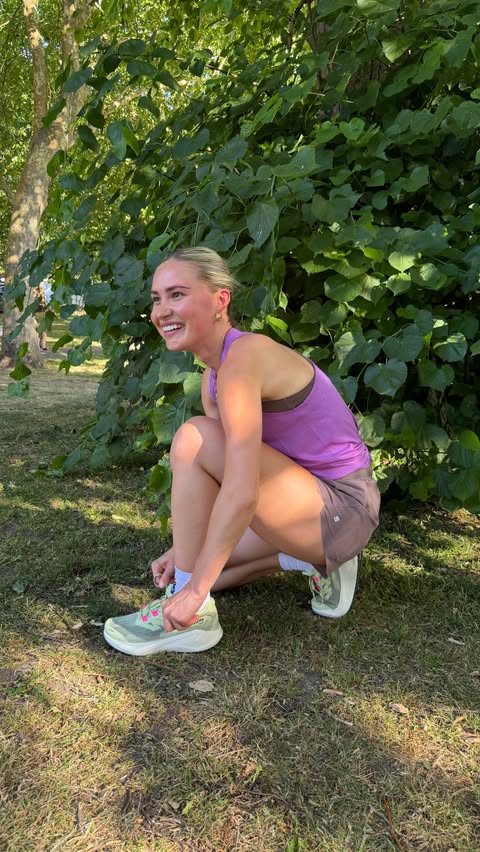 Instagram post by @lydia.turnbull for Salomon. Caption reads: [...] 🤷🏼‍♀️⭐️💜 which is why i am LOVING....