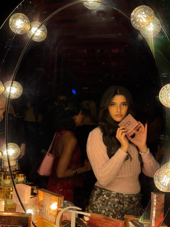 Instagram post by @dania__alk for Charlotte Tilbury. Caption reads: CH NIGHT✨🖤.