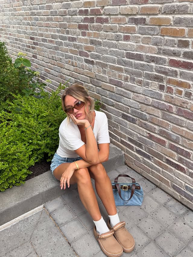 Instagram post by @khloee_reese for Crocs. Caption reads: [...] city girl vibes all summer long with my....