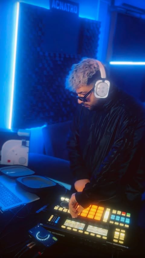 Instagram post by @acnatro for nothing. Caption reads: Acnatro X Nothing Headphone (1) Bu kulaklıklarla....