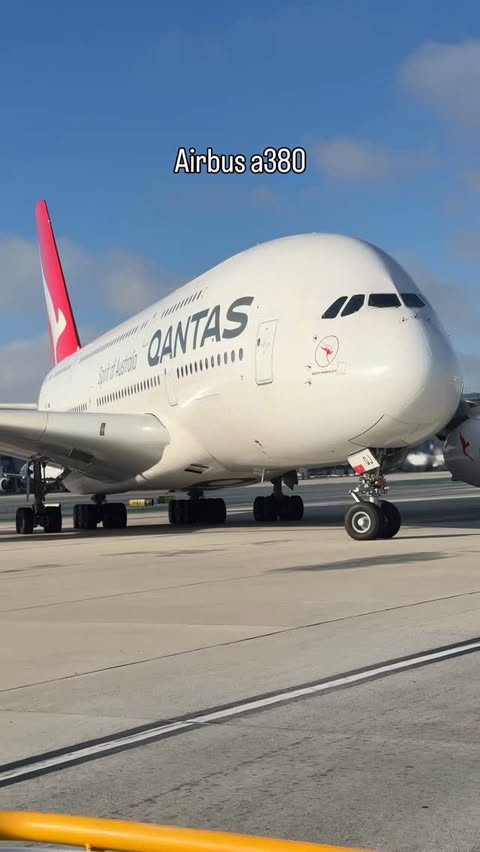 Instagram post by @nat.madrigal_ for Qantas. Caption reads: My therapist is an Airbus a380 😅😂 Yankee Tango....