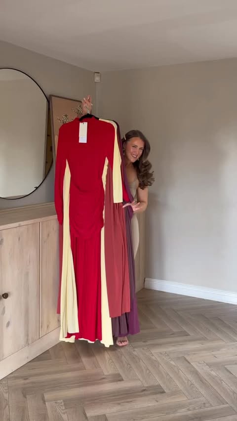 Instagram post by @sofynicoledobson for Club L London. Caption reads: [...] LOOK AT THESE F’ING DRESSES ❤️‍🔥🥵....
