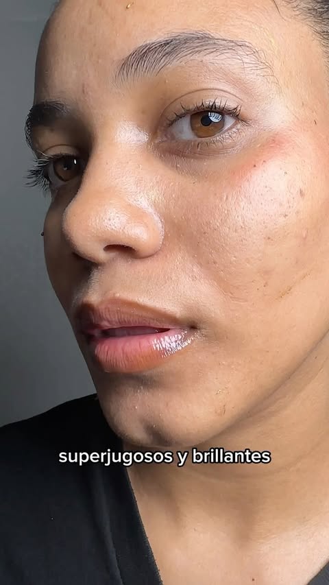 Instagram post by @ceiligenao for Aprilskin. Caption reads: #APRILSKIN #APRILSKINskincare #lipcombo [...].
