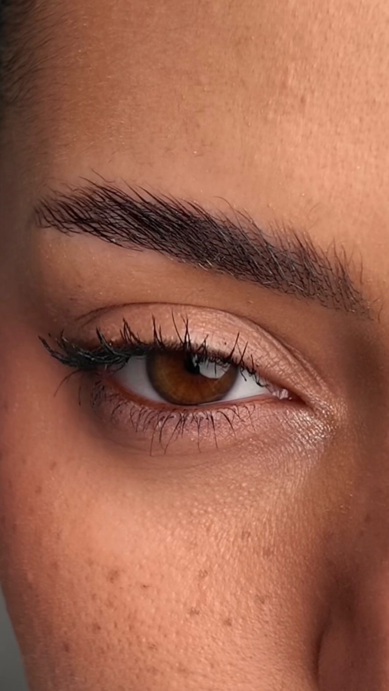 Instagram post by @valeriyadakova for Max Factor. Caption reads: New Era. Same Me. Just Longer Lashes с 2000....