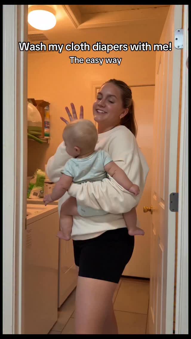 Instagram post by @corabryant23 for Esembly Baby. Caption reads: #ad 
It’s truly as easy as 1,2,3 scoops total of....