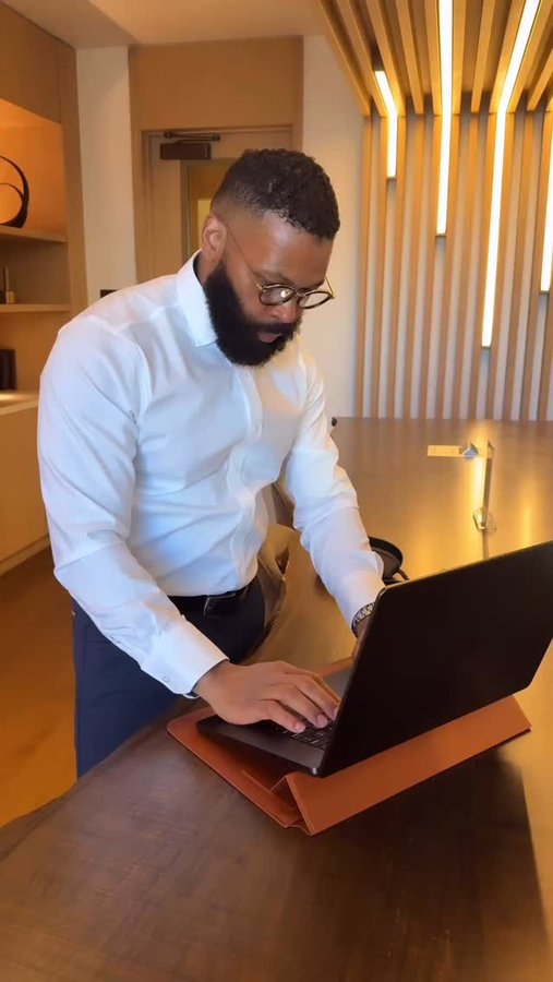 Instagram post by @pbkwood for Twillory. Caption reads: 🗞️ Exciting news! I’ve partnered with @Twillory,....