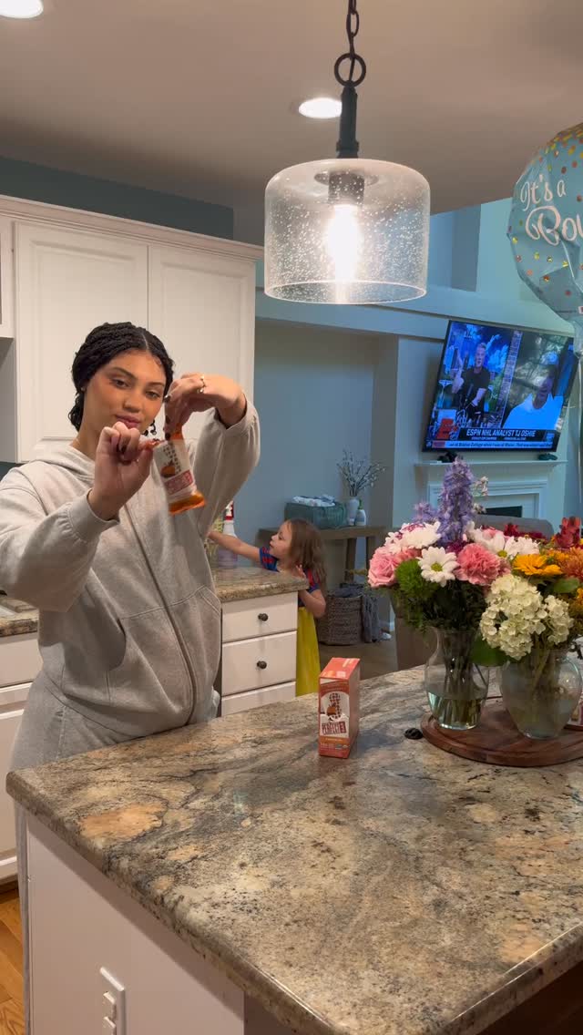 Instagram post by @alondra.leneisha for Perfect Bar. Caption reads: @perfectbar I love anything that tastes like....