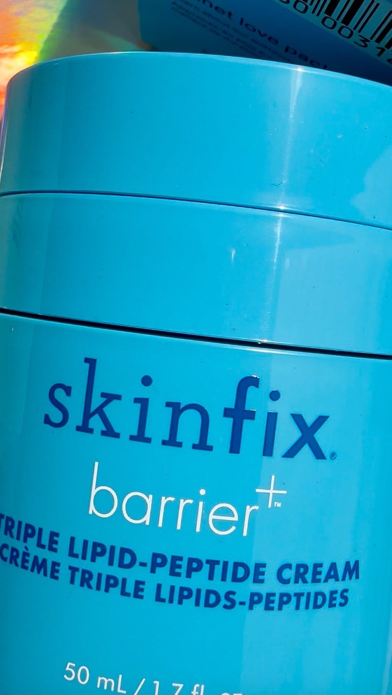 Instagram post by @thebestfacebeautyblog for Skinfix. Caption reads: 💦 From fresh-faced mornings to makeup-melting....