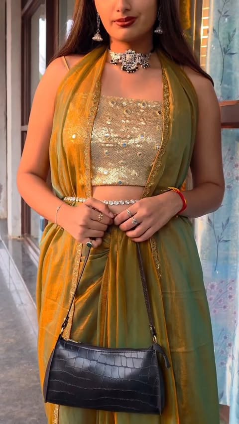 Instagram post by @_.sudeshnax.__ for Snapdeal. Caption reads: GRWM with this stunning finds ft @snapdeal ✨️....