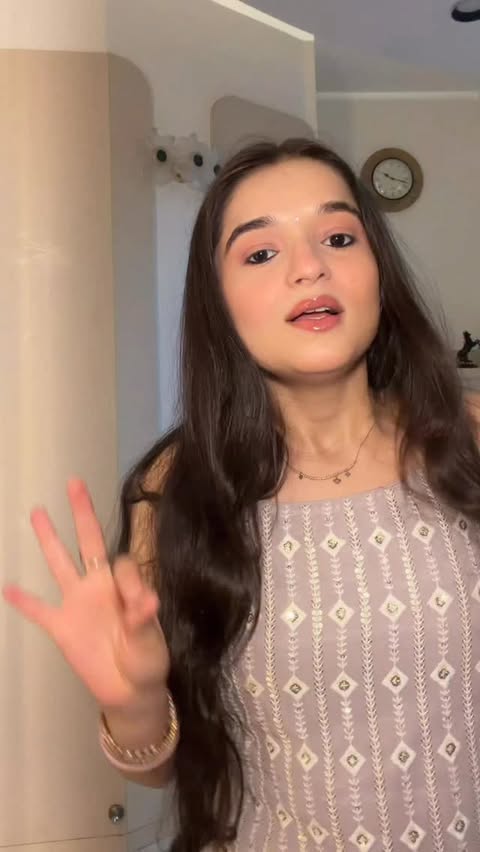 Instagram post by @kariishmax for Pee Safe. Caption reads: Period timing be like: wedding se pehle hi entry....