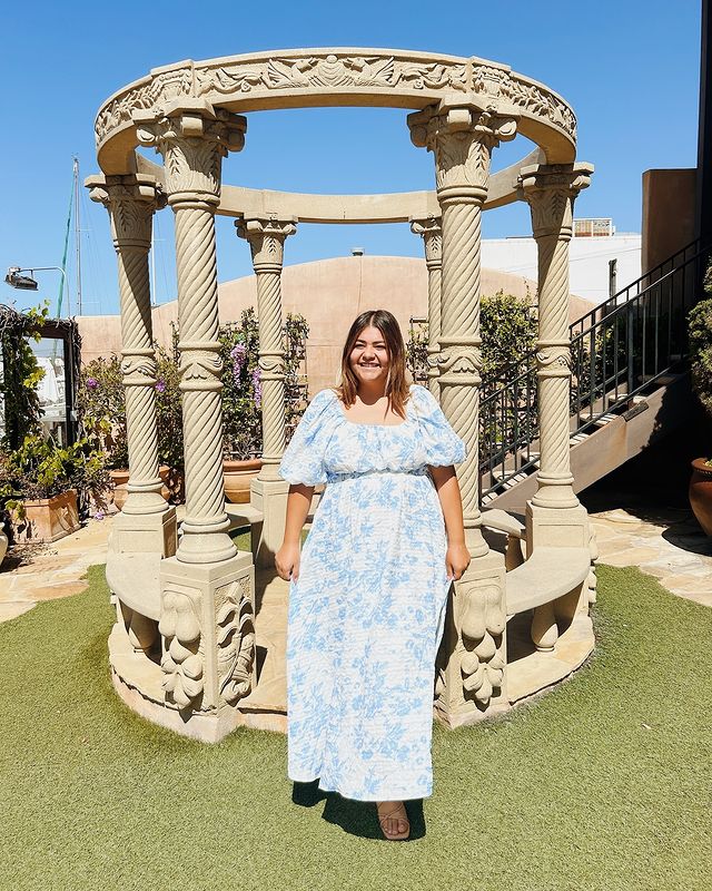Instagram post by @exploringtheoc for shoppinkblush.com. Caption reads: A week of outfits with my favorite dresses!

I’m....