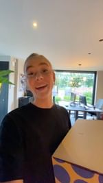 Instagram post by @merelsophiajansen for bol. Caption reads: [...] recept? LET ME KNOW?!🍓🍒🫐 #ninjablender....