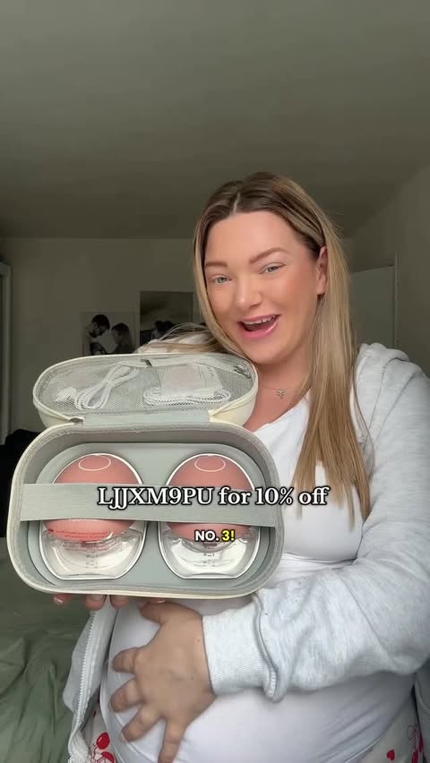 Instagram post by @lifewithljjx for Momcozy. Caption reads: Pumping with a newborn is made easy with the....