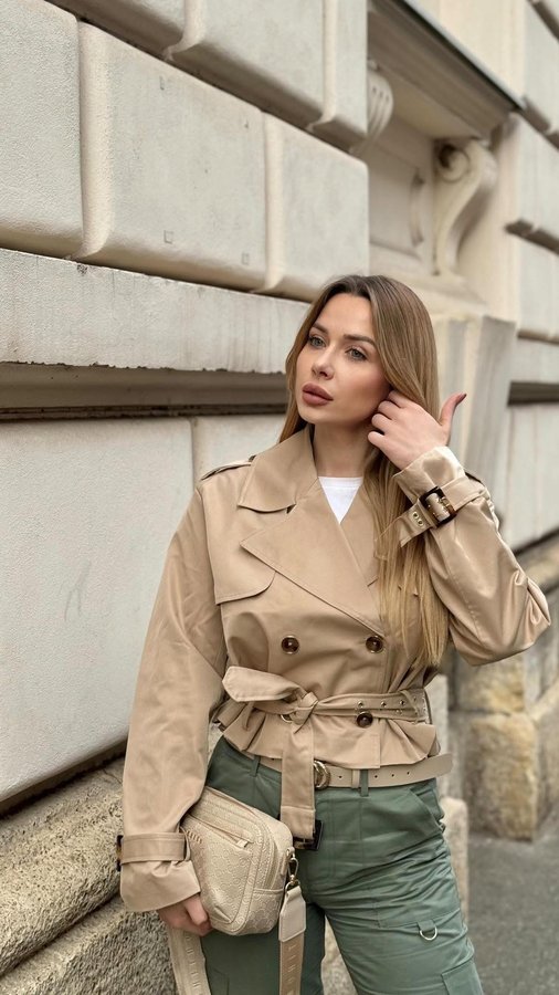 Instagram post by @j.o.p.a for MOHITO. Caption reads: Spring in the city with @mohitofashion 🌸 

#ad....